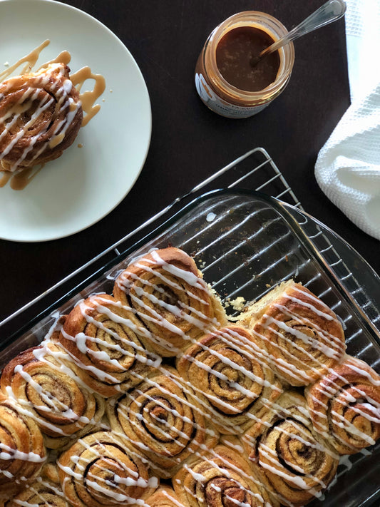 Brioches à la cannelle, citron et caramel