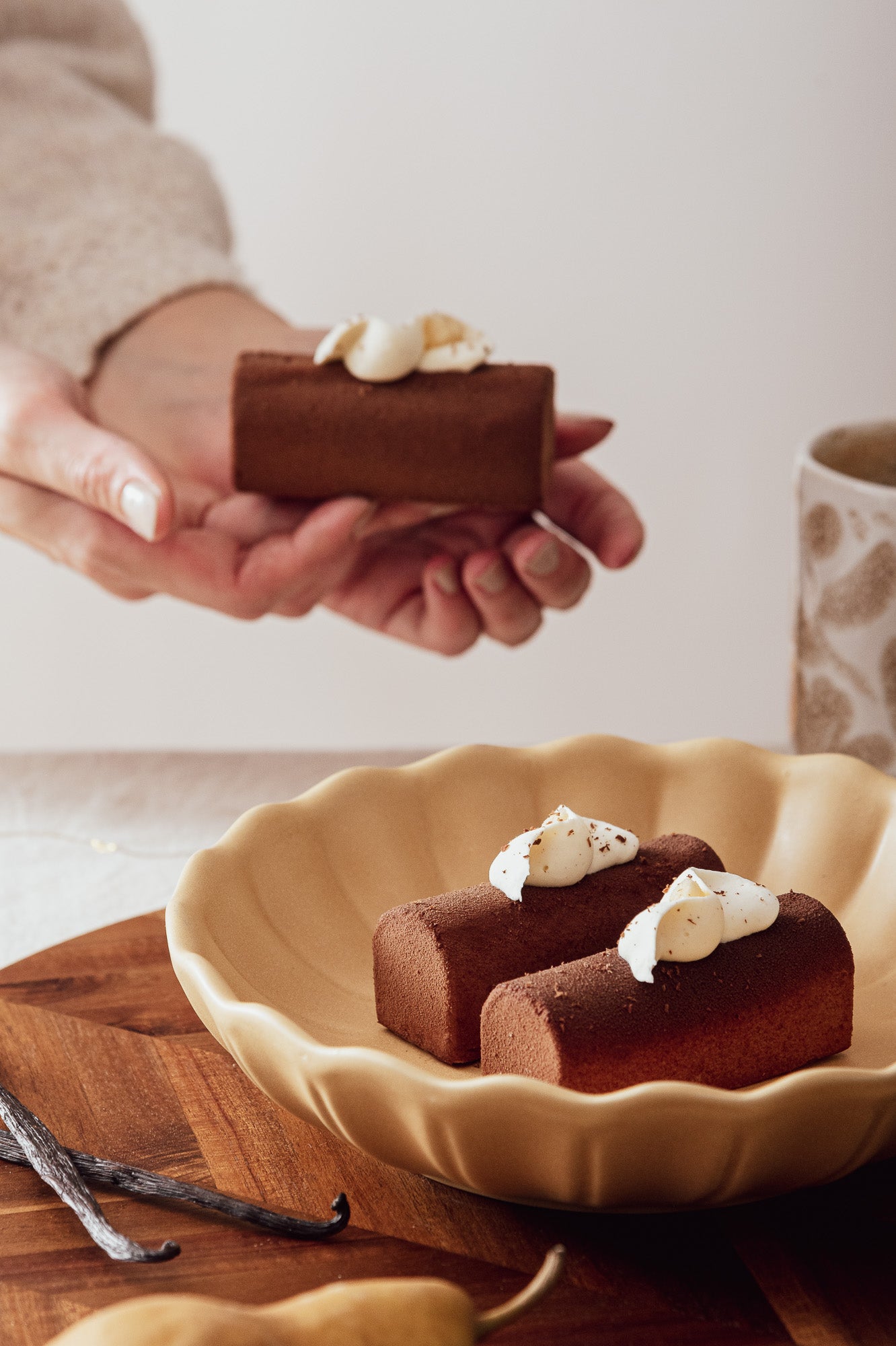 Bûchette des fêtes 2025 - Chocolat, poires et vanille