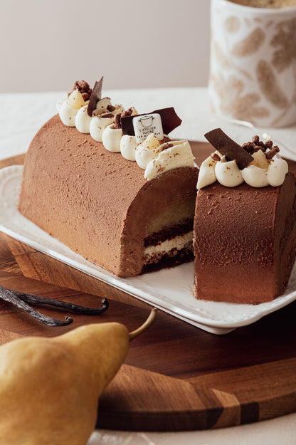 Bûche des fêtes 2025 - Chocolat, poire et vanille